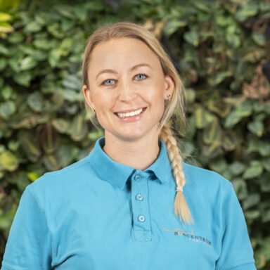 Annick voor site Portret van Anick Gijsbers, bekkenfysiotherapeut bij Beweegkliniek Sittard