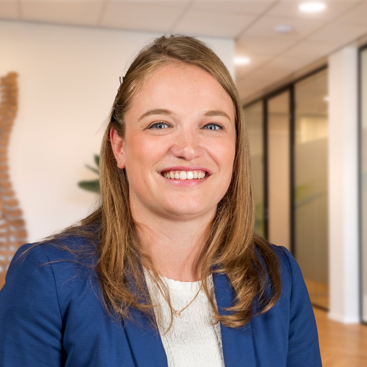 Portret van Vera Koeken-Jongen, secretaresse bij Beweegkliniek Sittard
